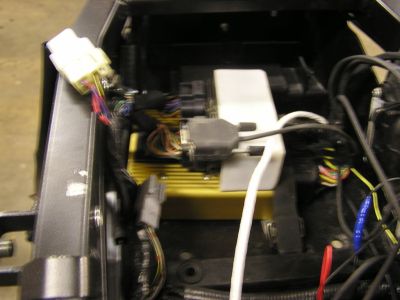 Intelligent Speed Adaptation test device in a motorcycle. (c) BajaHill 2004
